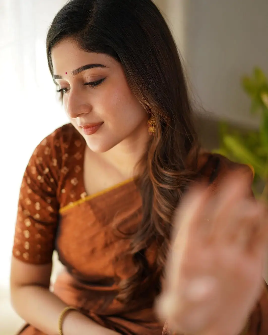 Indian Model Rabiya khatoon Stills In Orange Saree